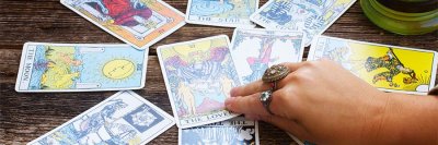 TAROT, POMOĆ ILI OVISNOST